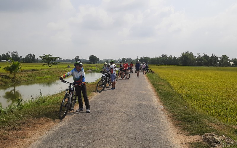 Cycling Tour Mekong Delta Ho Ho Chi Minh to Phnom Penh